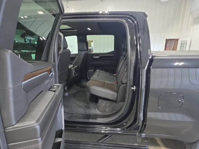 Used 2024 Chevrolet Silverado 1500 High Country w/ High Country Premium Package AWD/4WD image 25