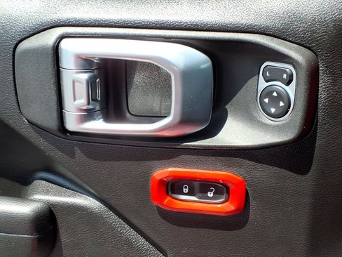 Used 2022 Jeep Gladiator Sport AWD/4WD image 33