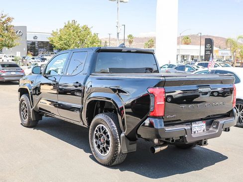 Used 2025 Toyota Tacoma SR5 AWD/4WD image 23