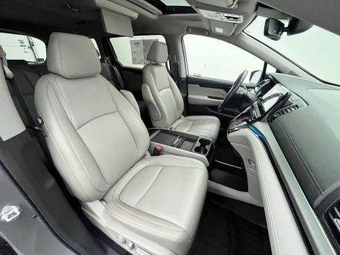 Used 2024 Honda Odyssey Touring image 35