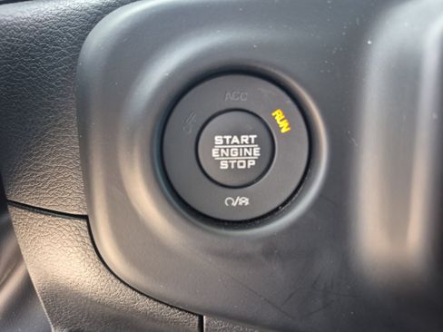 Used 2021 Jeep Wrangler Unlimited Sport AWD/4WD image 33