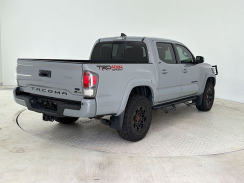 Used 2021 Toyota Tacoma TRD Sport w/ TRD Premium Sport Package AWD/4WD image 9