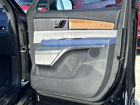 New 2026 Cadillac Vistiq Premium Luxury image 31