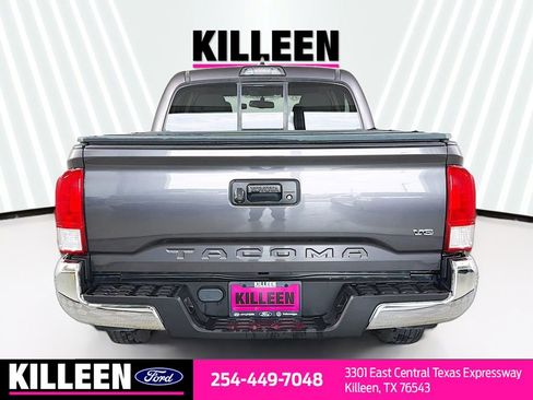 Used 2017 Toyota Tacoma SR5 image 7