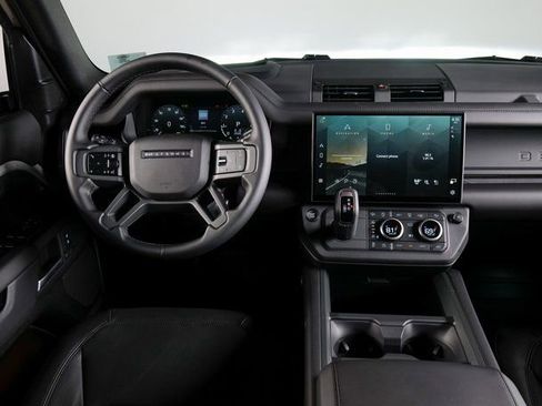 New 2026 Land Rover Defender 130 X-Dynamic SE image 11
