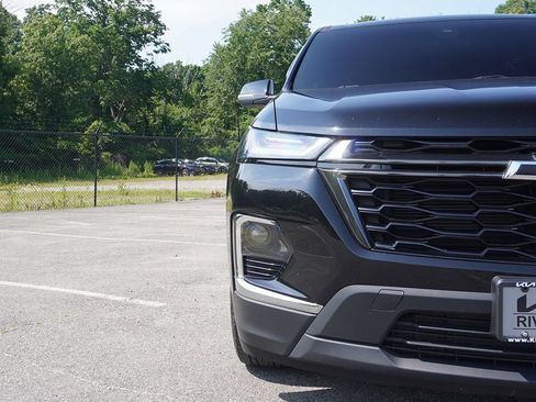 Used 2023 Chevrolet Traverse RS w/ LPO, Floor Liner Package AWD/4WD image 17