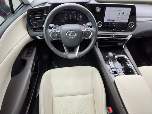 Used 2024 Lexus RX 350 FWD w/ Technology Package image 12