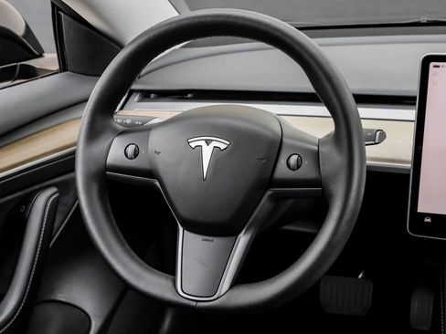 Used 2023 Tesla Model 3 Standard Range image 26