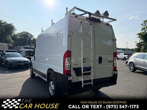 Used 2021 RAM ProMaster 2500 w/ Premium Appearance Group FWD image 4