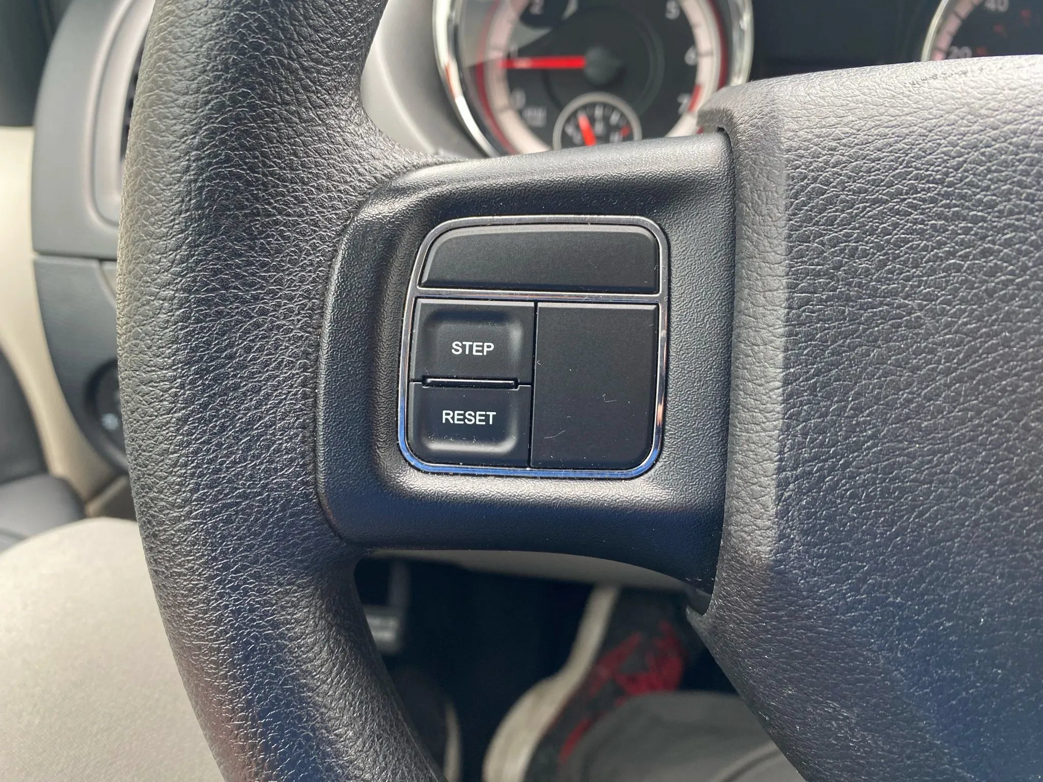 Used 2016 Dodge Grand Caravan SE w/ Quick Order Package 29E SE FWD image 15