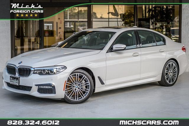 Used 2019 BMW 540i w/ M Sport Package RWD image 1