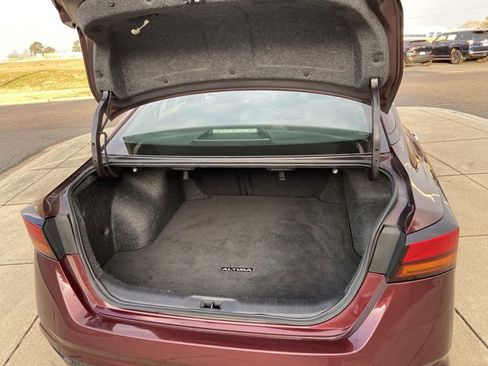 Used 2024 Nissan Altima 2.5 SV image 25