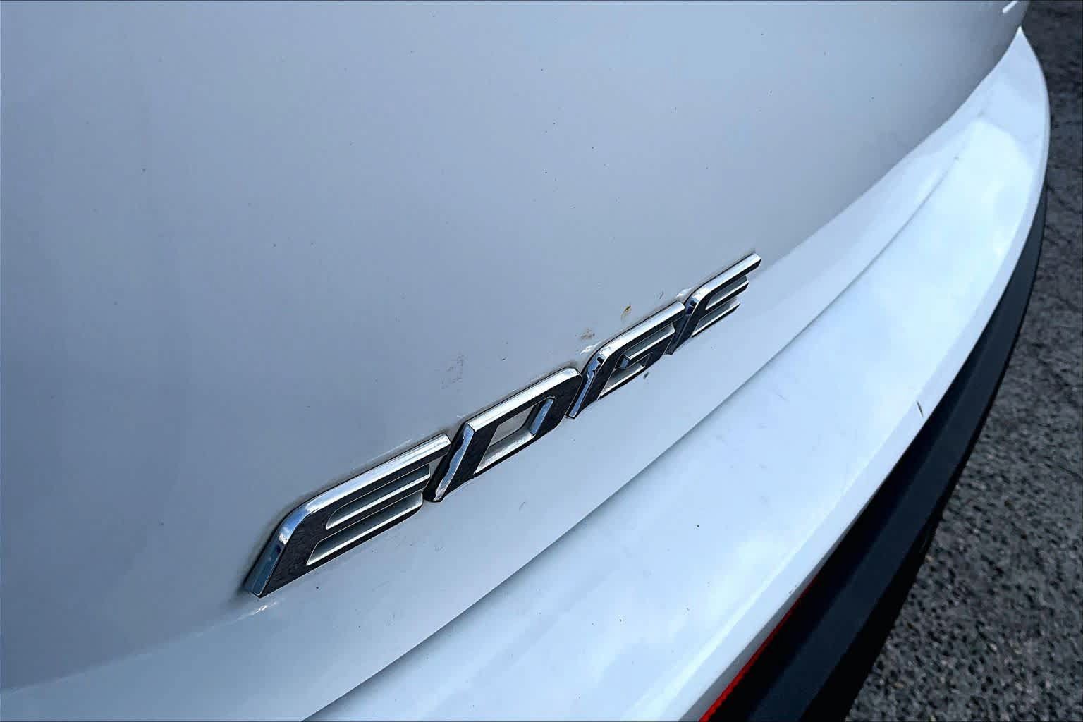 Used 2017 Ford Edge SEL FWD image 10