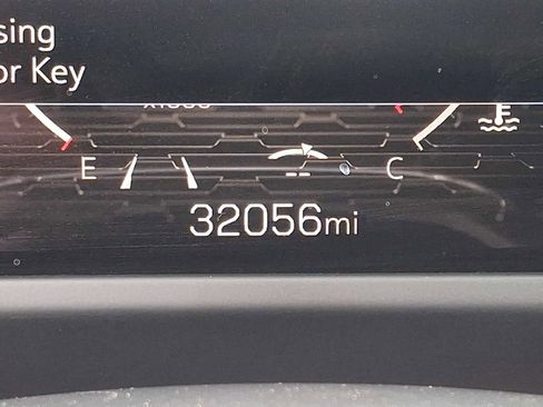 Used 2024 GMC Acadia Elevation image 21