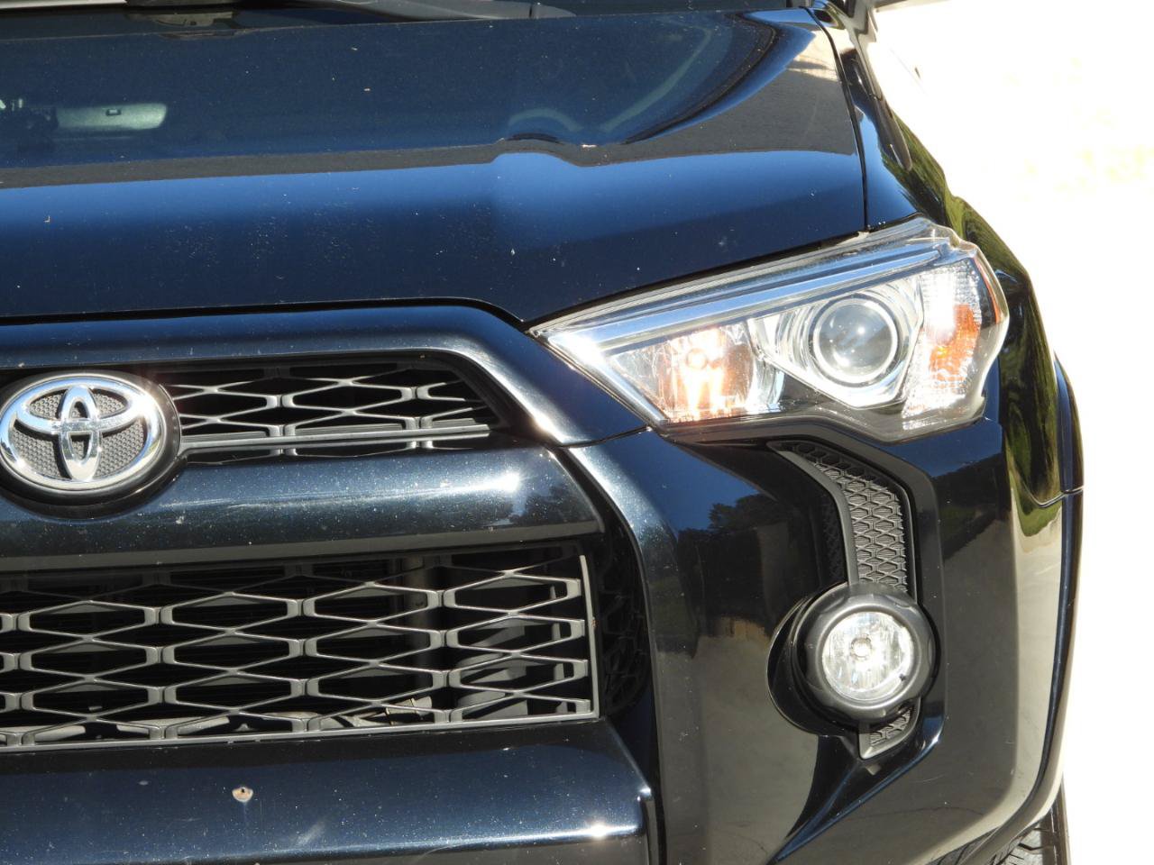 Used 2017 Toyota 4Runner SR5 Premium RWD image 24
