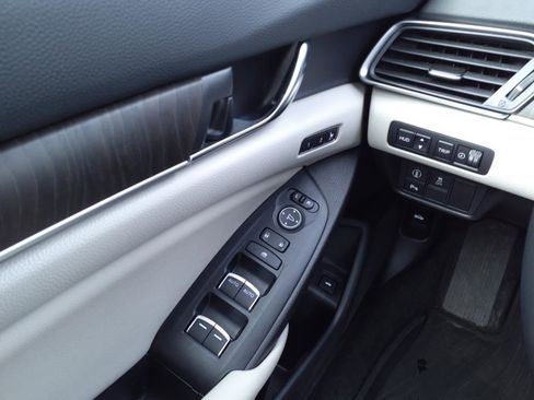 Used 2022 Honda Accord Touring image 22