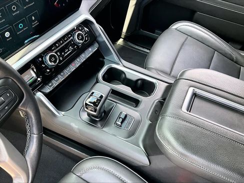 Used 2022 GMC Sierra 1500 Denali AWD/4WD image 17