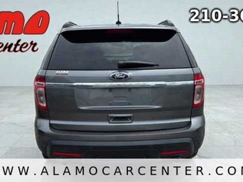 Used 2013 Ford Explorer XLT FWD image 4