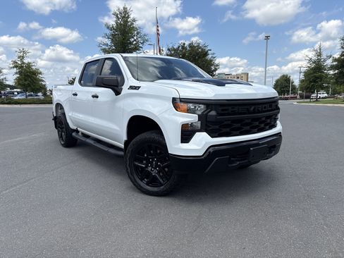 Used 2024 Chevrolet Silverado 1500 Custom Trail Boss w/ Turbomax Blackout Package AWD/4WD image 2