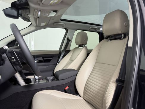 Certified 2025 Land Rover Discovery Sport S AWD/4WD image 4