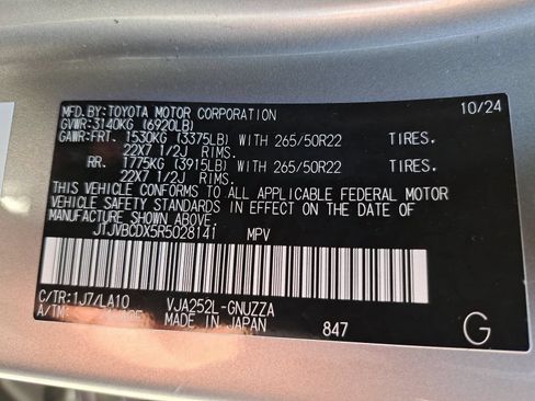 Used 2024 Lexus GX 550 w/ Accessory Package (2T) AWD/4WD image 40