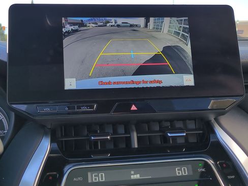 Used 2024 Toyota Venza Nightshade image 26