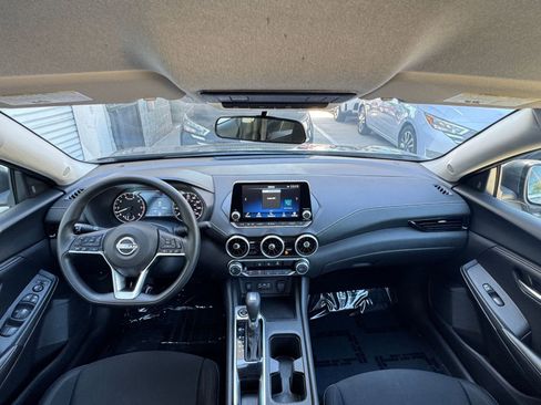 Used 2025 Nissan Sentra SV image 32
