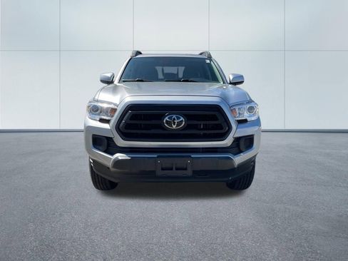 Used 2022 Toyota Tacoma SR image 3