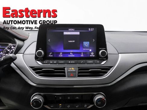 Used 2023 Nissan Altima 2.5 SR FWD image 12
