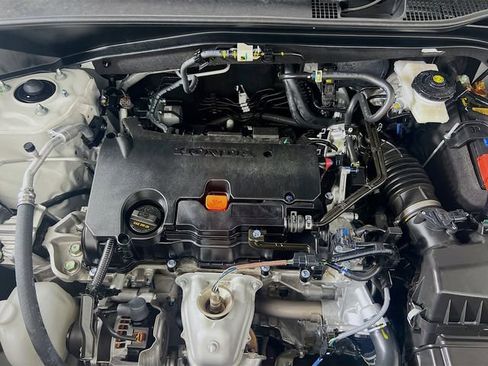 Certified 2023 Honda HR-V LX image 29