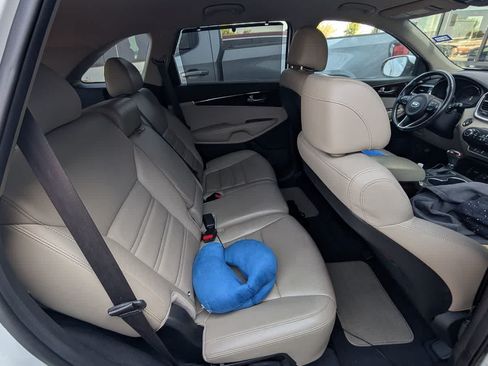 Used 2017 Kia Sorento EX FWD image 6