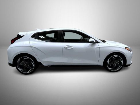 Used 2020 Hyundai Veloster Turbo image 4