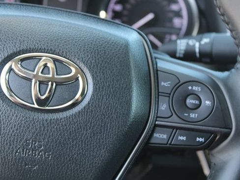 Used 2024 Toyota Camry SE FWD image 17