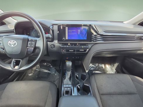 Used 2025 Toyota Camry SE FWD image 15