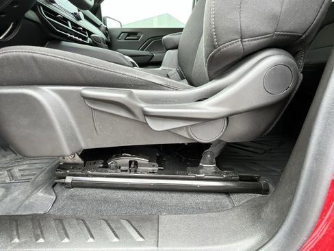 Used 2024 Chevrolet Colorado Trail Boss w/ Advanced Trailering Package image 16