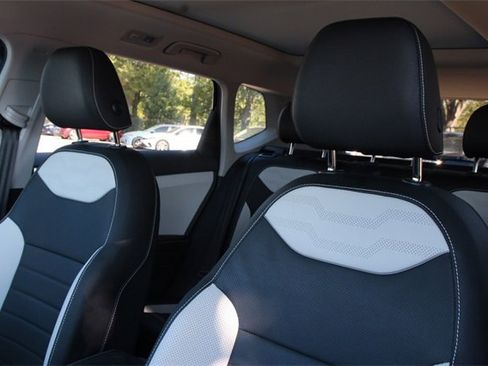 Certified 2025 Volkswagen Taos SEL image 10