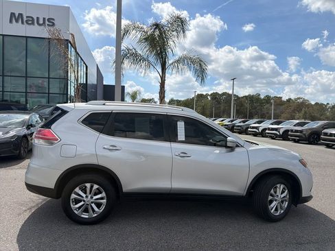 Used 2016 Nissan Rogue SV image 8