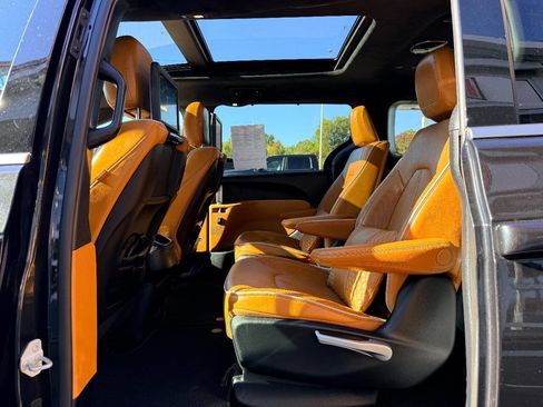 Used 2021 Chrysler Pacifica Pinnacle image 30