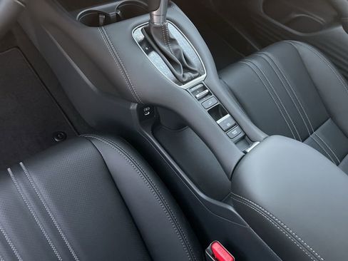 New 2026 Honda HR-V EX-L image 11