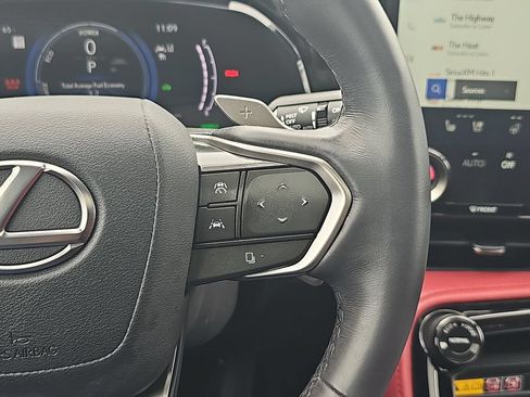 Used 2024 Lexus NX 350h AWD w/ Vision Package image 18