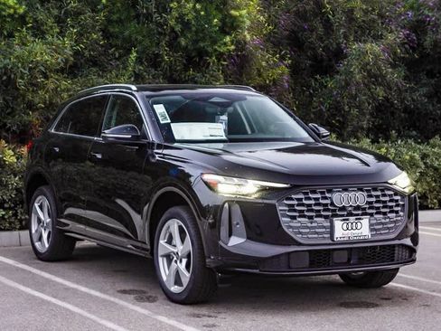 New 2025 Audi Q5 Premium Plus image 3