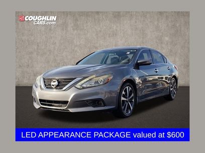 Used 2016 Nissan Altima 2.5 SR w/ LED Appearance Package