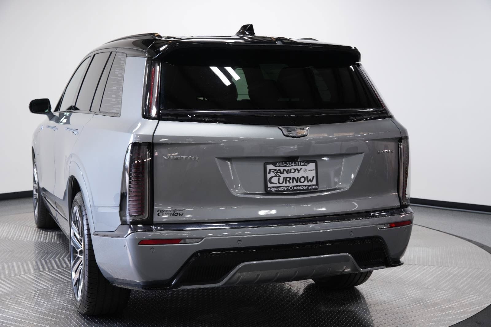 Used 2026 Cadillac Vistiq Platinum w/ LPO, Floor Liner Package AWD/4WD image 7
