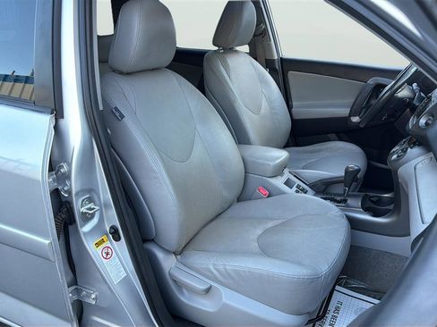 Used 2009 Toyota RAV4 Limited image 14