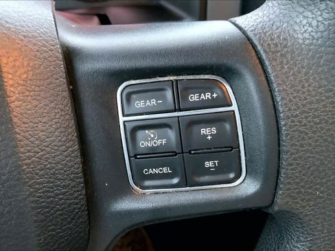 Used 2018 RAM 1500 Classic SLT image 22