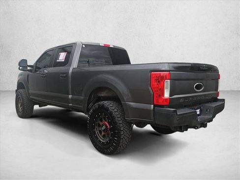 Used 2017 Ford F250 XLT w/ XLT Value Package AWD/4WD image 8