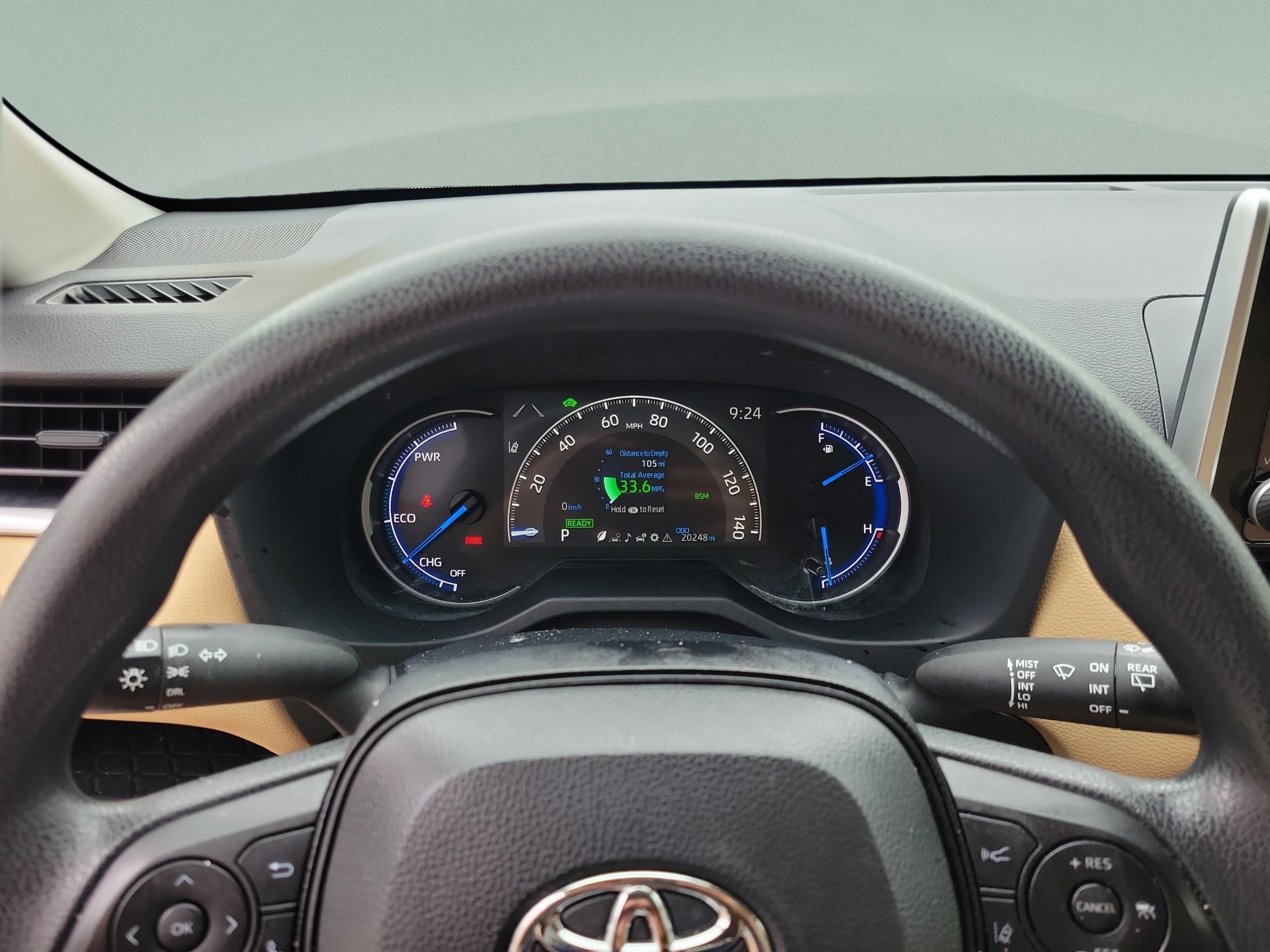 Used 2025 Toyota RAV4 LE AWD/4WD image 12