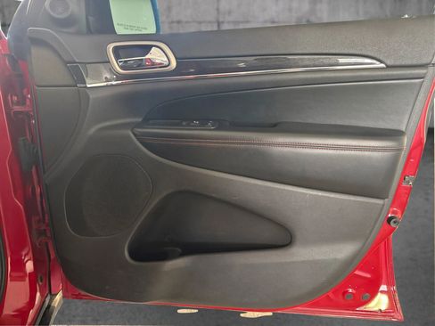 Used 2018 Jeep Grand Cherokee Trailhawk w/ Trailhawk Luxury Group image 21