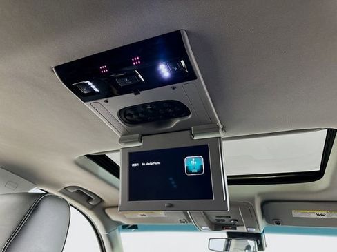 Used 2017 GMC Yukon Denali w/ Open Road Package image 16