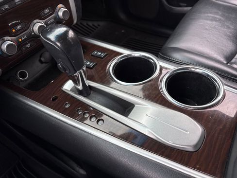 Used 2015 Nissan Pathfinder SL w/ SL Tech Package image 28